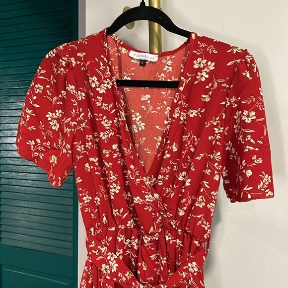 NWOT Floral print maxi dress - small - Picture 4 of 8